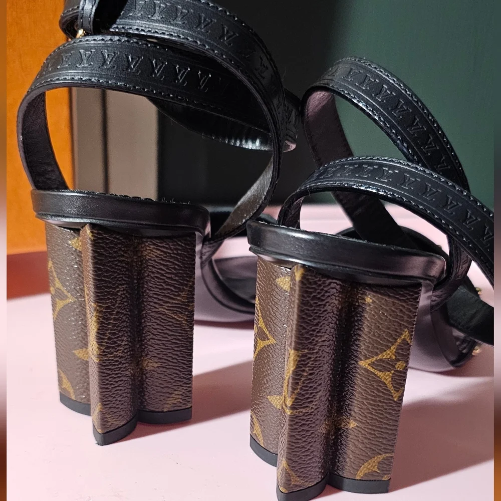 Louis Vuitton Black Studded Women's Sandals - Picture 6 of 7